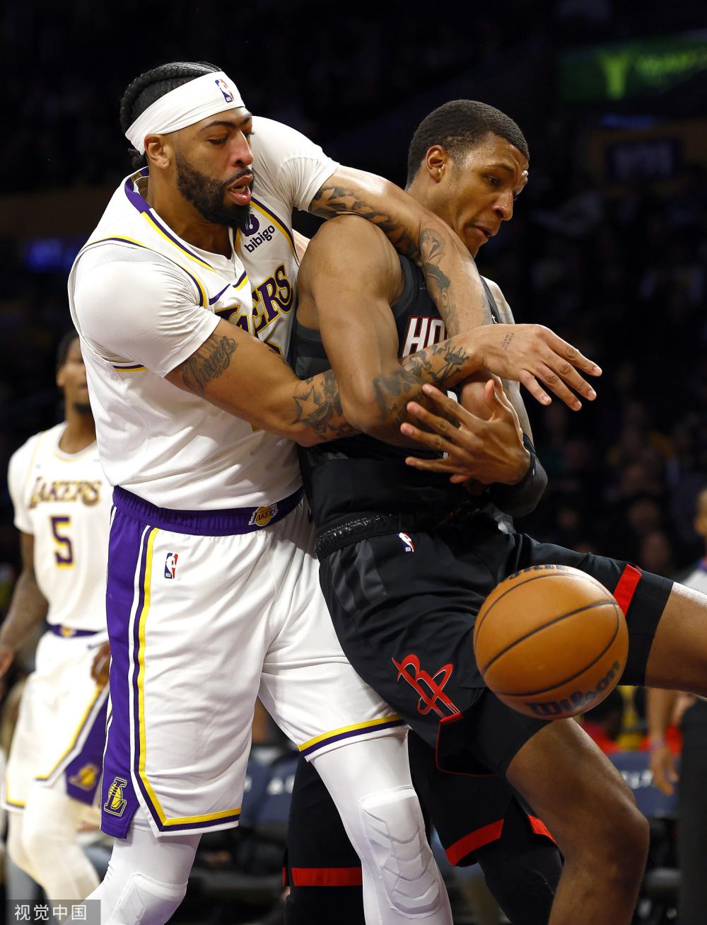 各支球队间 各支球队间