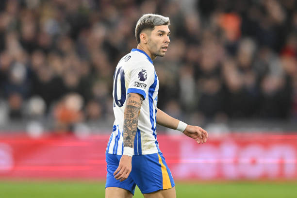 的直塞球穿 的直塞球穿