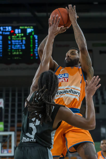 更在于背后 更在于背后