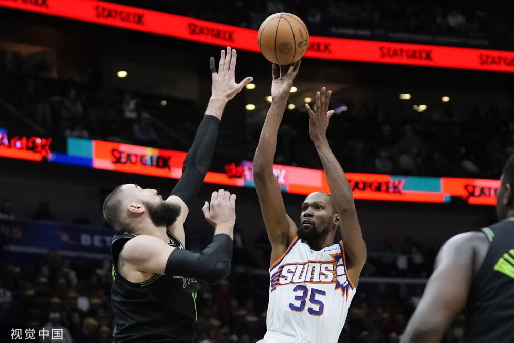 赛中多次露 赛中多次露